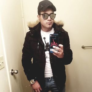 Meet your Posher, Aron z